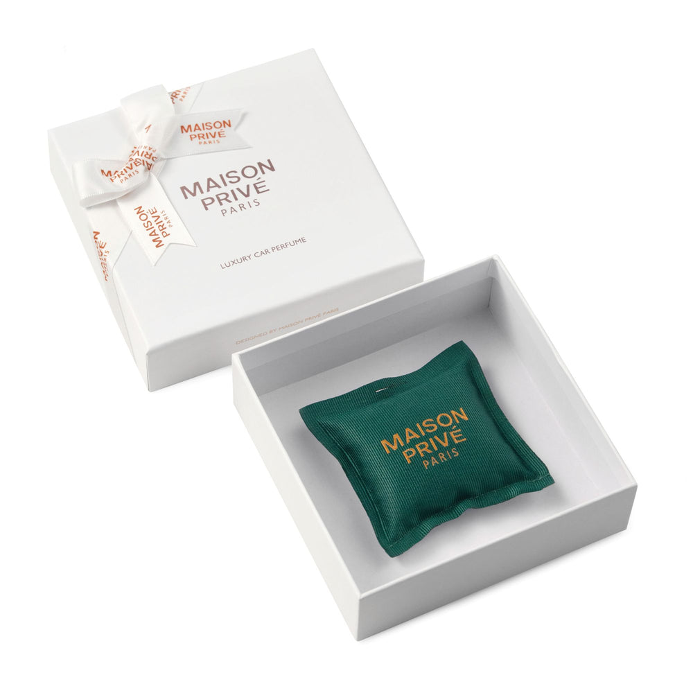 
                  
                    Odorizant pentru automobil | LEMONGRASS ȘI BERGAMOTĂ
                  
                